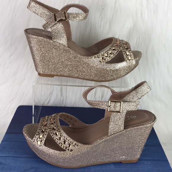 Open Toe Wedge Heels - Picture 1 of 5